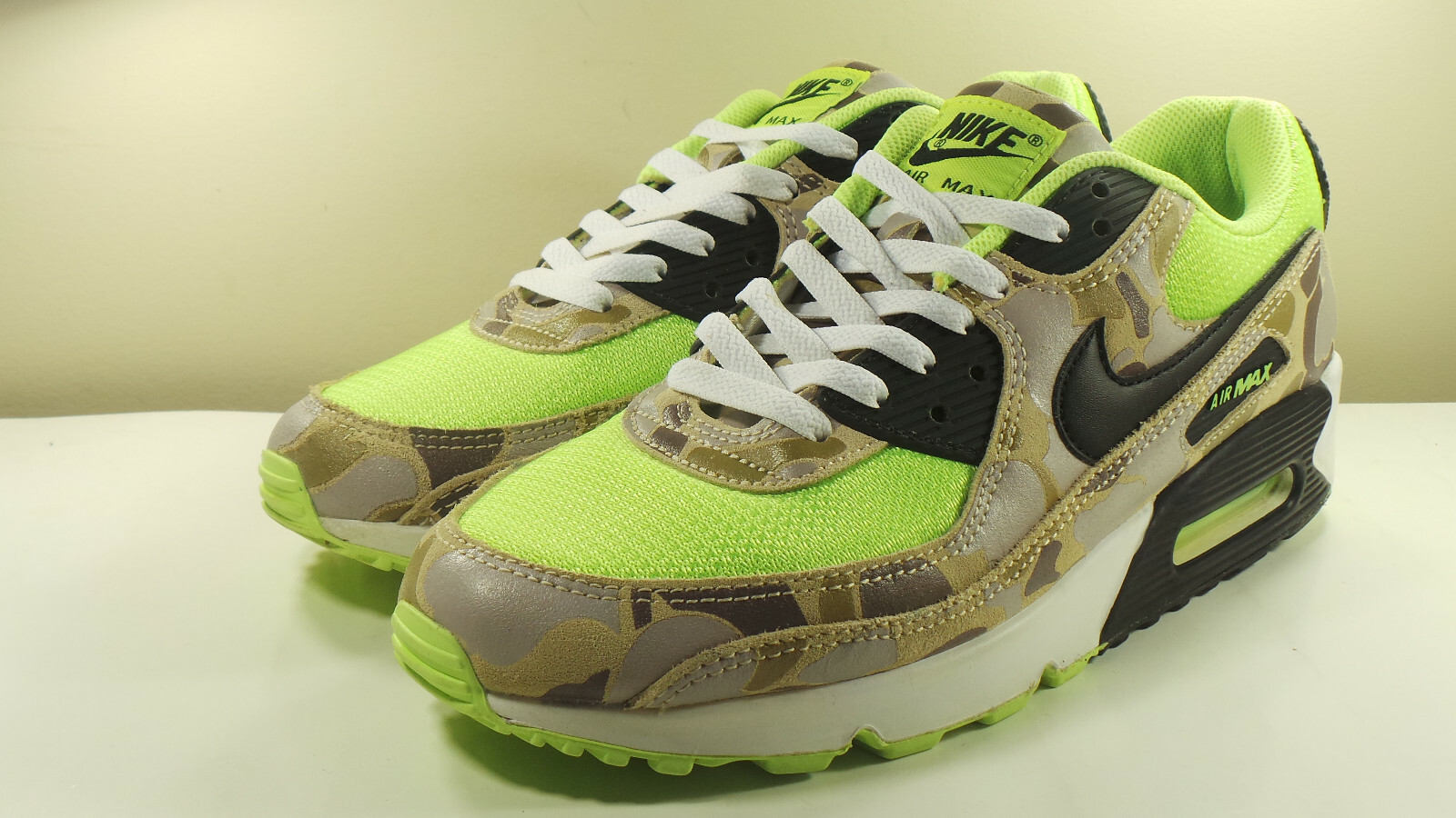 nike air max 90 ghost green duck camo